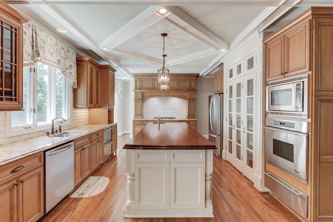 915 Circassian Ct, House other with 5 bedrooms, 5 bathrooms and 2 parking in Johns Creek GA | Image 17