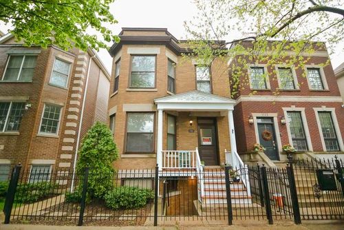 ch3-1721 W Nelson St, Chicago, IL, 60657-3053 | Card Image