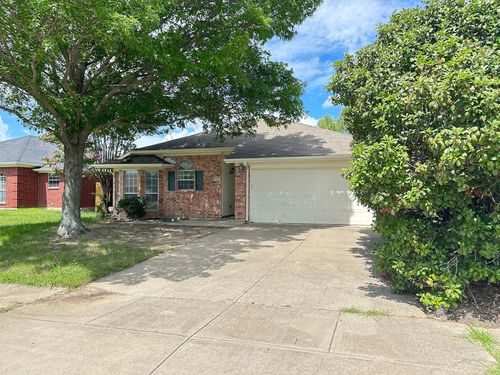 1117 Edenbrook Dr, Arlington, TX, 76001-7889 | Card Image