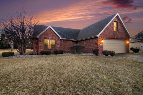 2122 Teakwood Cir, Highland, IN, 46322-5515 | Card Image