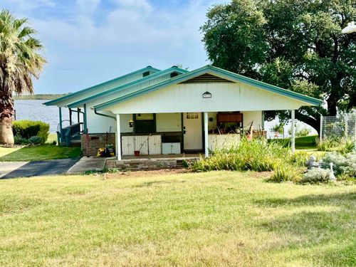 912 Cozy Ln, Tow, TX, 78672-4995 | Card Image