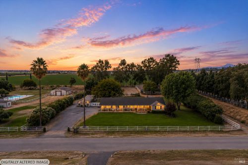 5216 Winding Way, Vacaville, CA, 95688 | Card Image