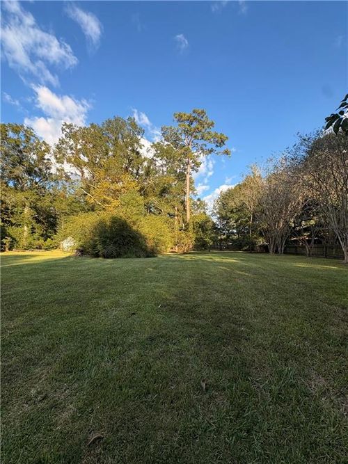 148 Highway 1077, Madisonville, LA, 70447-9664 | Card Image