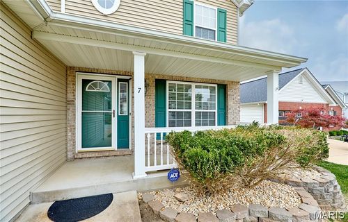 7 Winter River Ct, Fenton, MO, 63026-8009 | Card Image