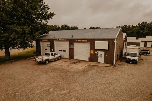 828 A Commercial St, Marshfield, MO, 65706 | Card Image