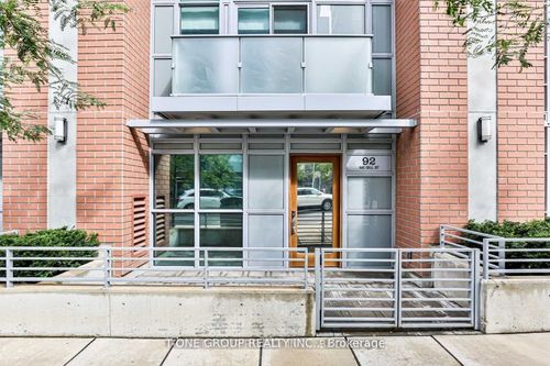 92 Mcgill St, Toronto, ON, M5B1H6 | Card Image