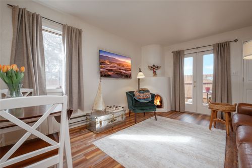 b7-2600 Zia, Santa Fe, NM, 87505 | Card Image