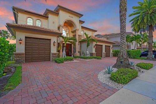718 Edgebrook Ln, West Palm Beach, FL, 33411-5301 | Card Image