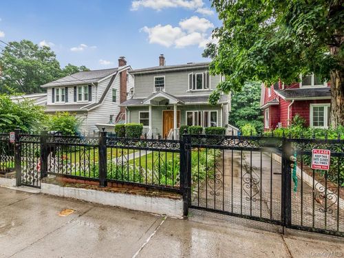 4004 Rombouts Avenue, New York, NY, 10466 | Card Image