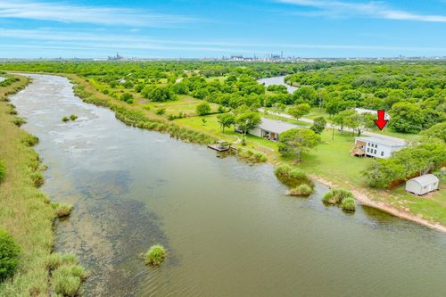 1927 Duncan Dr, Oyster Creek, TX, 77541-8802 | Card Image