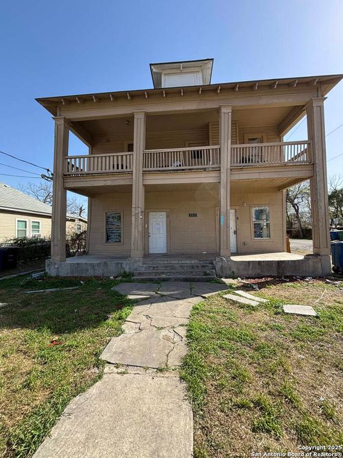 202 Chicago Blvd, San Antonio, TX, 78210-4016 | Card Image