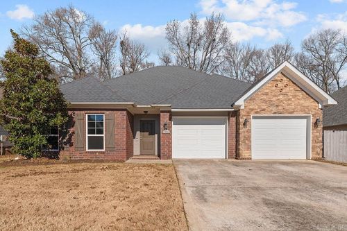 1980 Massee Gardens, Conway, AR, 72034 | Card Image