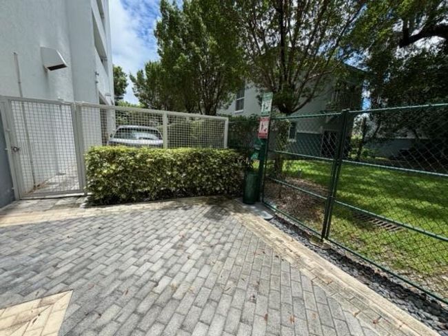 APT-603 - 2600 Sw 27 Th Ave, Condo with 2 bedrooms, 2 bathrooms and null parking in Miami FL | Image 23