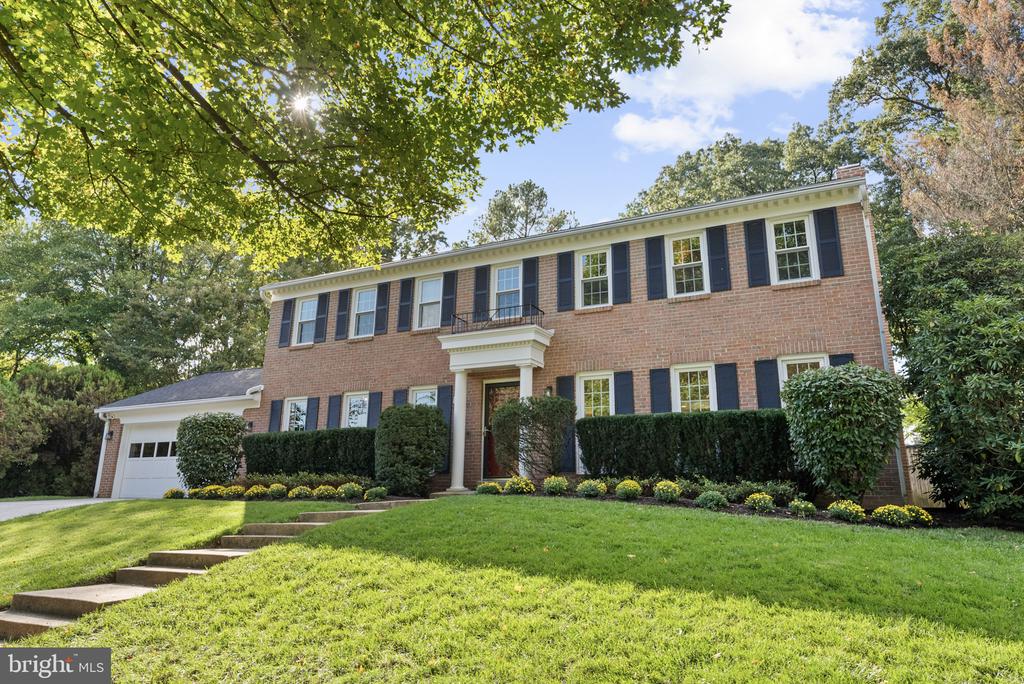 Riviera Dr, Vienna, VA 22181