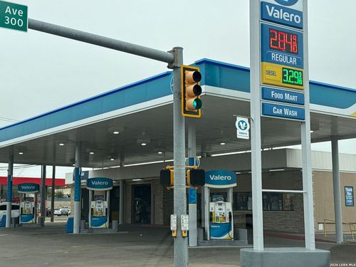 2195 E Main St, Eagle Pass, TX, 78852-4718 | Card Image