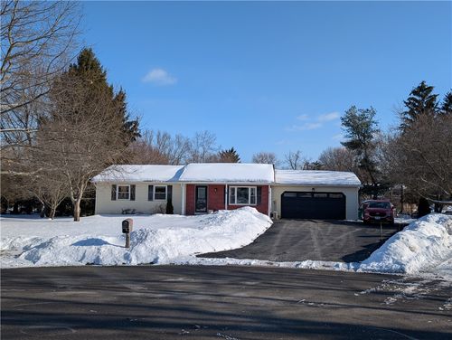 13 Canterbury Ct, Bergen, NY, 14416 | Card Image