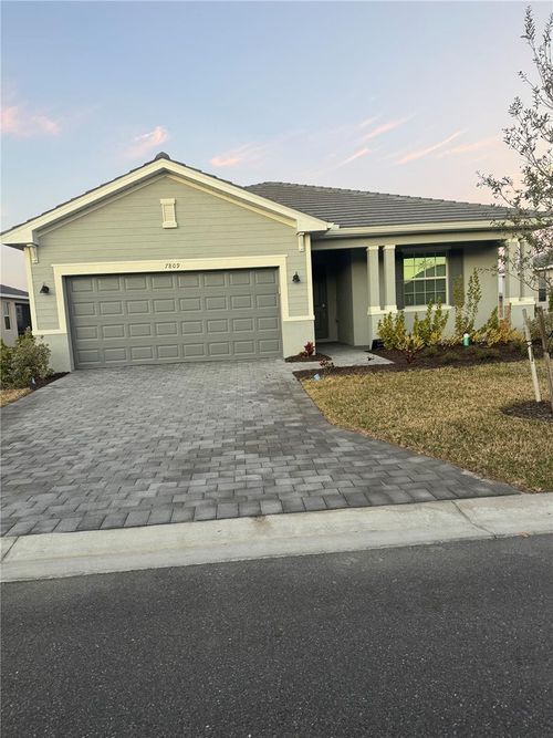 7809 Lakes Edge Ln, PORT CHARLOTTE, FL, 33981-1057 | Card Image