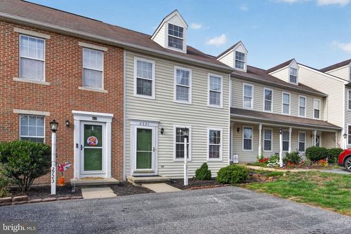 2721 Woodmont Dr, YORK, PA, 17404-7826 | Card Image