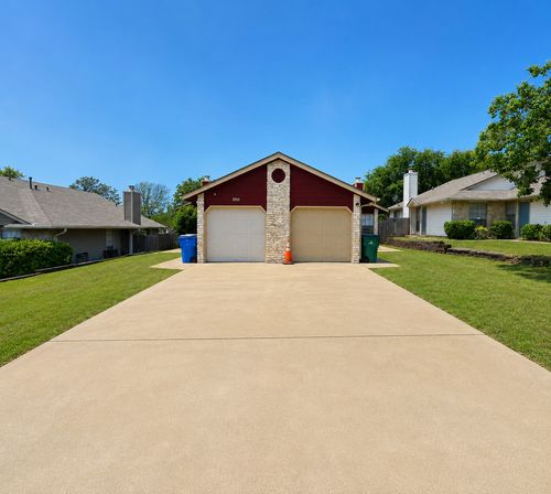2013 Margalene Way, Austin, TX, 78728-6242 | Card Image