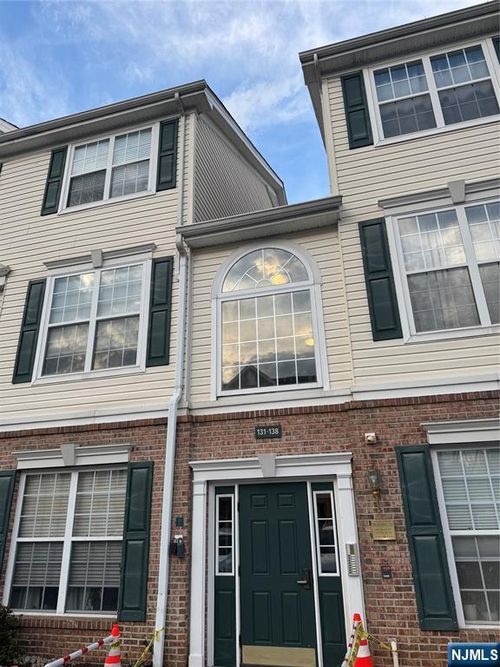 138 Limerick Ln, Phillipsburg, NJ, 08865-5733 | Card Image