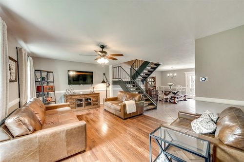 426 Westview Ter, Arlington, TX, 76013-1634 | Card Image
