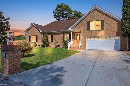 600 Pleasant Hall Dr, Virginia Beach, VA, 23464-2646 | Card Image