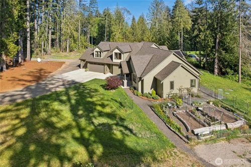 2415 44th Ave Nw, Olympia, WA, 98502-3686 | Card Image