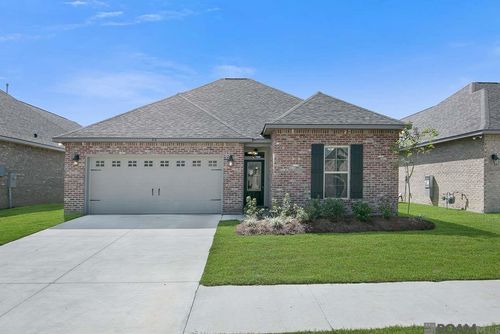 713 Elliston Dr, Gonzales, LA, 70737-8258 | Card Image