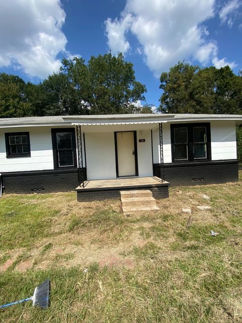 205 Gammage St, Elkhart, TX, 75839-6715 | Card Image