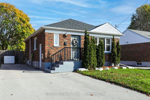 303 Cadillac Ave S, Oshawa, ON, L1H5Z9 | Card Image