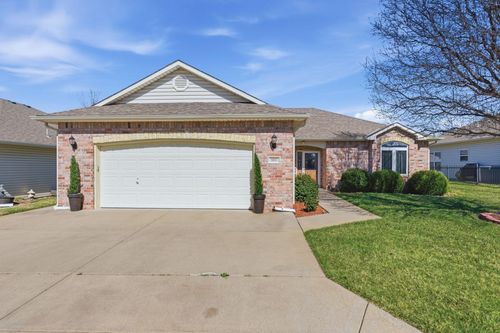 880 Par Dr, El Dorado, KS, 67042-4374 | Card Image