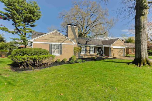 624 Cherry Tree Ln, South Bend, IN, 46617-2225 | Card Image