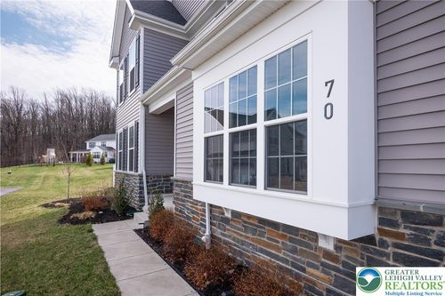 70 Kate Ct, Williams Twp, PA, 18042-8708 | Card Image