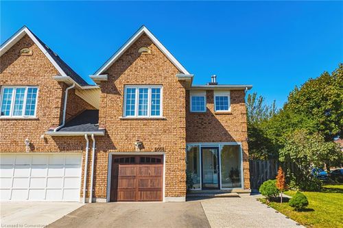 5008 Willowood Dr, Mississauga, ON, L5R3R5 | Card Image
