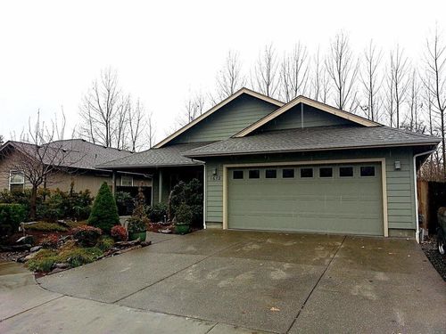 1672 Sw Waterstone Dr, Grants Pass, OR, 97527-6423 | Card Image