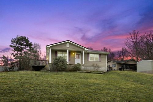 90 Cowbell Ave, Williamsburg, KY, 40769-9904 | Card Image