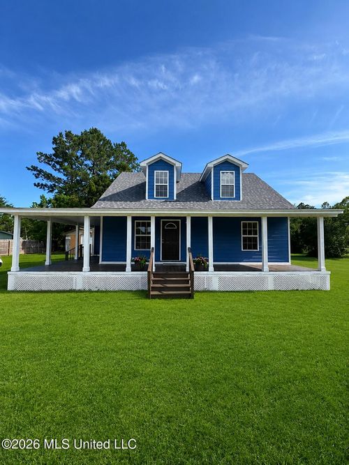 15025 Dantzler Rd, Vancleave, MS, 39565-9517 | Card Image