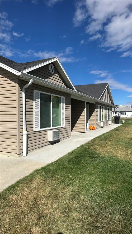310 (and 814 w 4) 8th Ave, Laurel, MT, 59044-2640 | Card Image