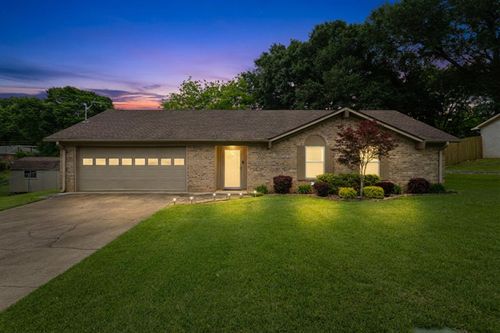 1304 Alice Dr, Longview, TX, 75605-1404 | Card Image