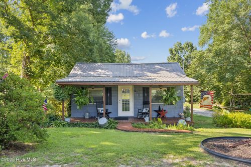 217 Easton St, Roanoke Rapids, NC, 27870-8397 | Card Image