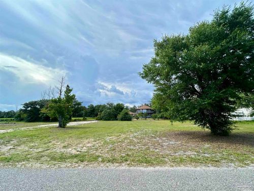 10106 Nelle Ave, Pensacola, FL, 32507-9194 | Card Image