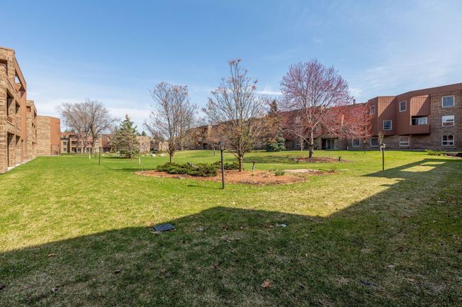 APT-306 - 2240 Midland Grove Rd, Condo with 2 bedrooms, 2 bathrooms and null parking in Roseville MN | Image 55