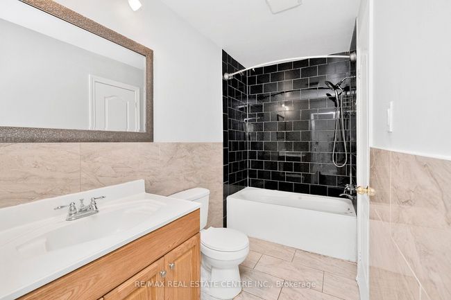 69 Newstead Cres, House attached with 4 bedrooms, 2 bathrooms and 3 parking in Brampton ON | Image 21