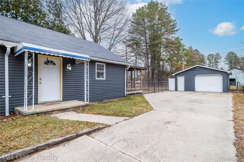 433 Birch Rd, Vassar, MI, 48768-9671 | Card Image