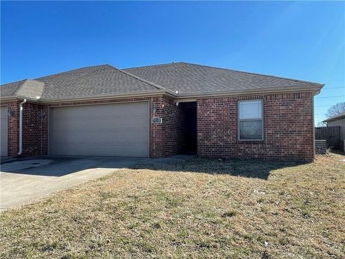 1008 Kensington Dr, Centerton, AR, 72719-9788 | Card Image