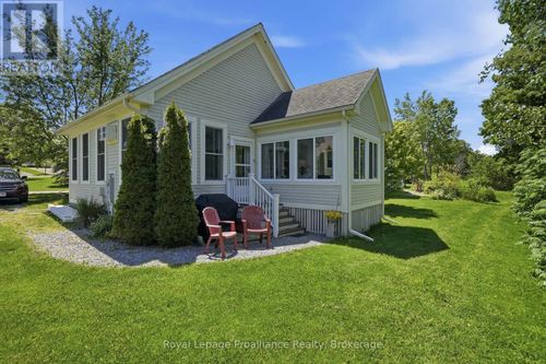 16 Nature'S Lane, Prince Edward County (Athol Ward), ON, K8P0C5 | Card Image