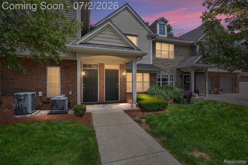 11325 N Woods Dr, Shelby Township, MI, 48317-1853 | Card Image