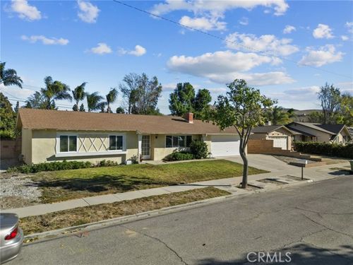 1496 Glacier St, Simi Valley, CA, 93063-3129 | Card Image