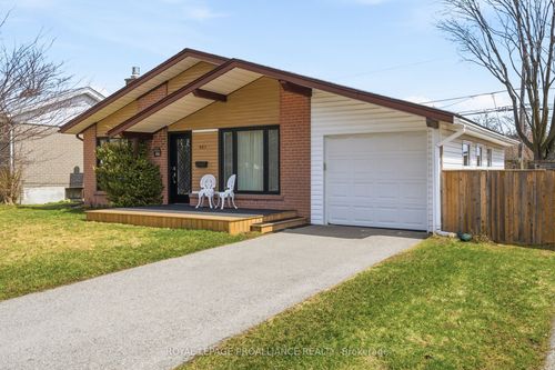 903 Naroch Blvd, Pickering, ON, L1W1T1 | Card Image