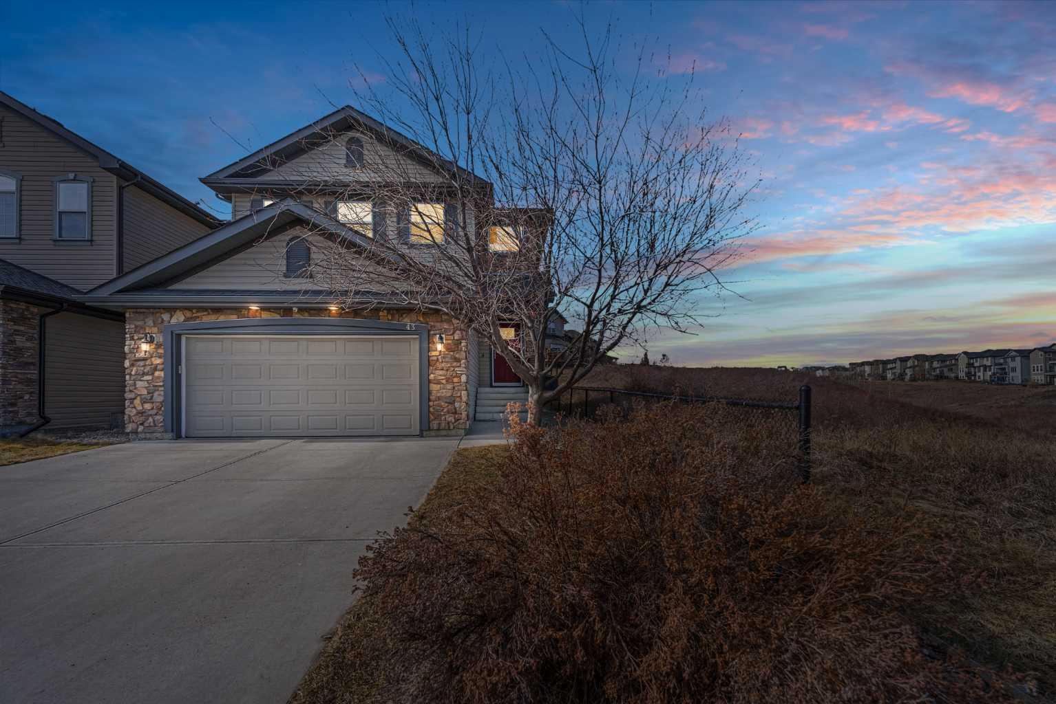 43 Kincora Glen Green Nw, Home with 3 bedrooms, 2 bathrooms and 4 parking in Calgary AB | Image 1